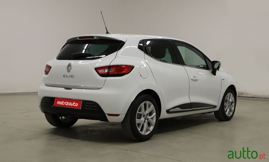 2019' Renault Clio photo #6