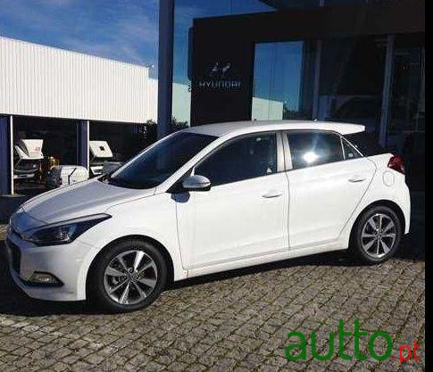 2016' Hyundai i20 photo #1