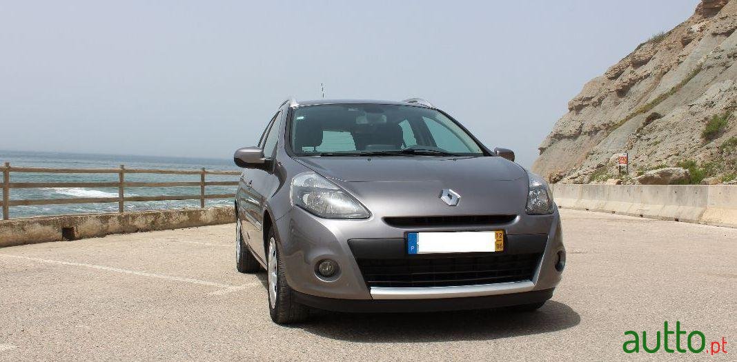 2012' Renault Clio Break photo #4
