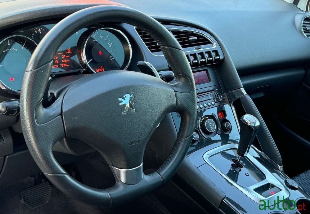 2012' Peugeot 3008 photo #5