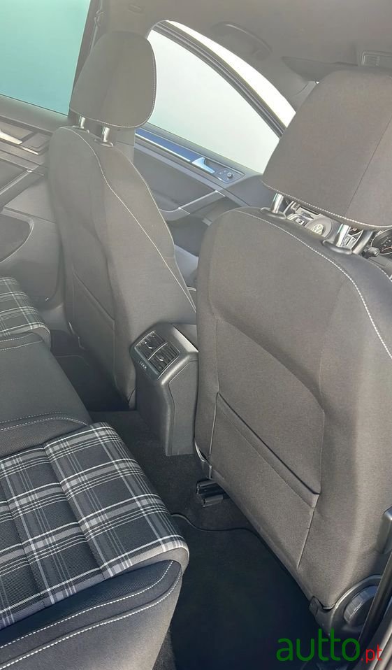 2015' Volkswagen Golf 2.0 Tdi Gtd photo #6