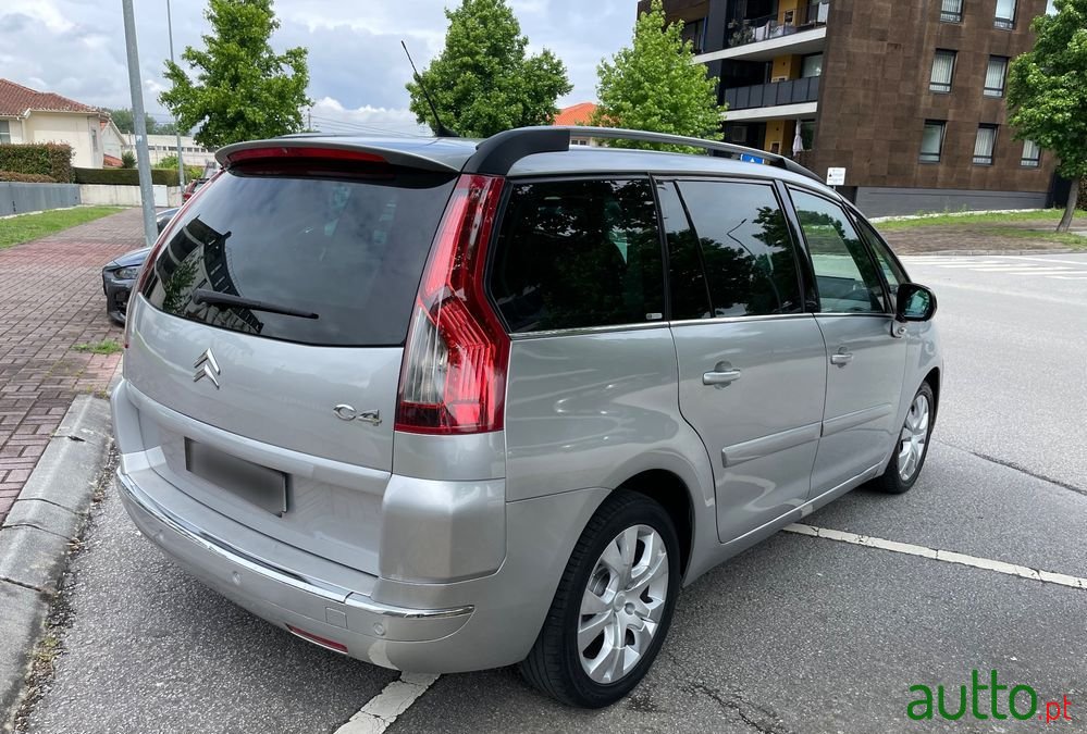 2007' Citroen C4 Grand Picasso photo #4