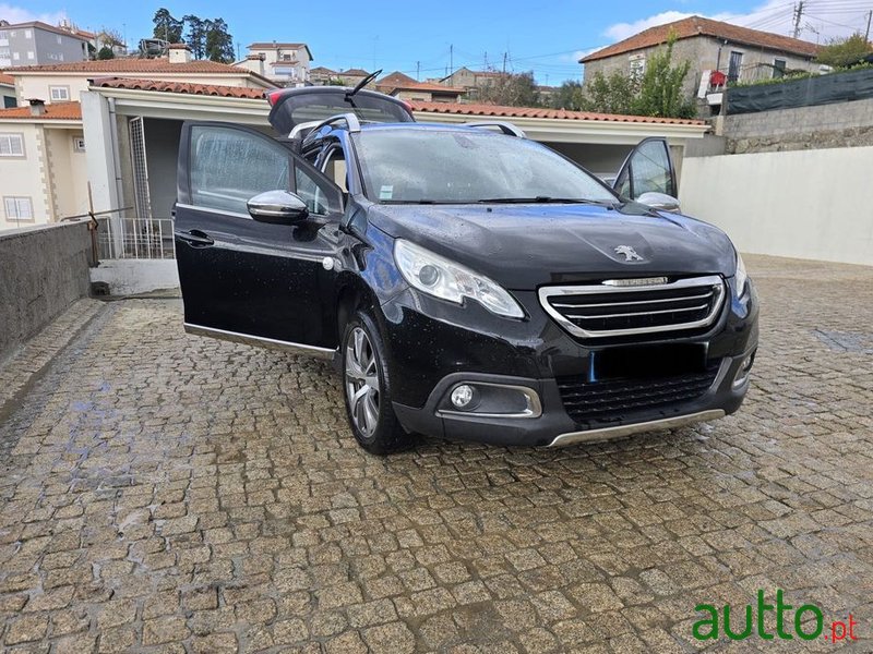 2015' Peugeot 2008 photo #2