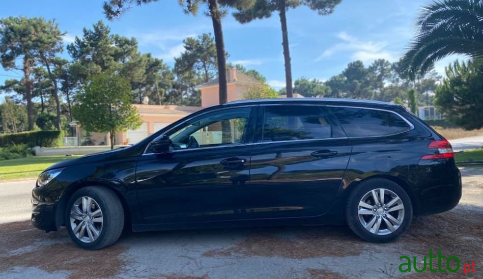 2015' Peugeot 308 Sw photo #1