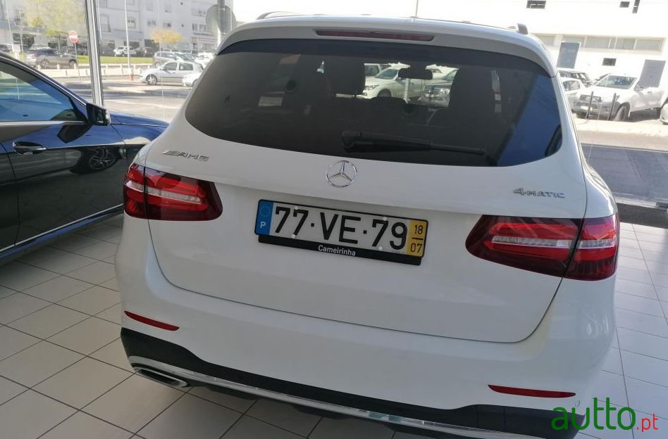 2018' Mercedes-Benz Glc-250 photo #3