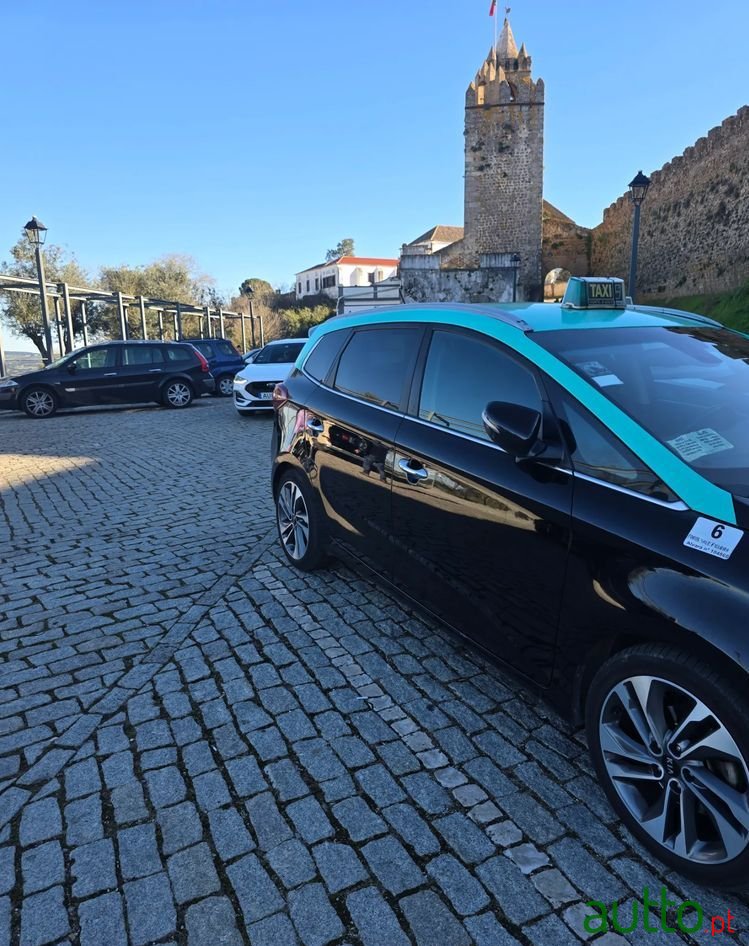 2017' Kia Carens photo #4