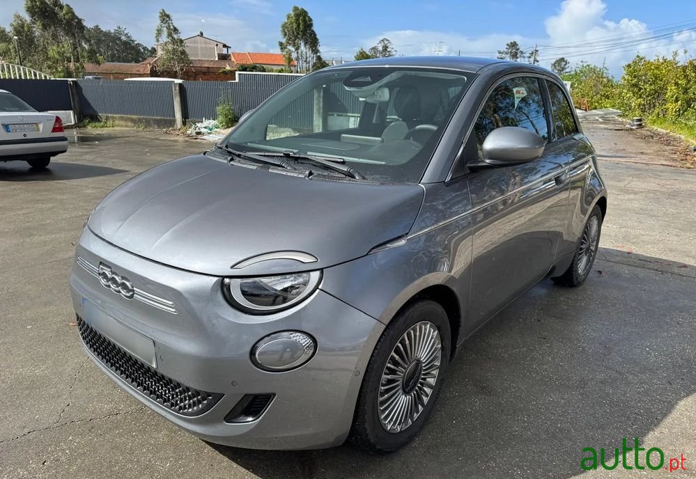 2023' Fiat 500e 42 Kwh photo #1