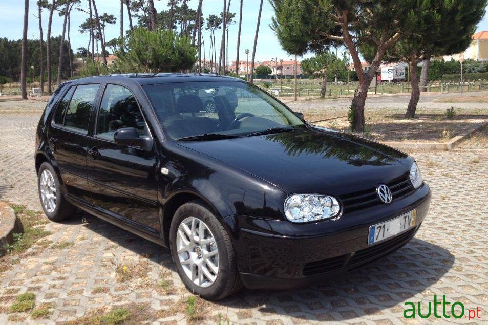 2002' Volkswagen Golf Highline photo #1