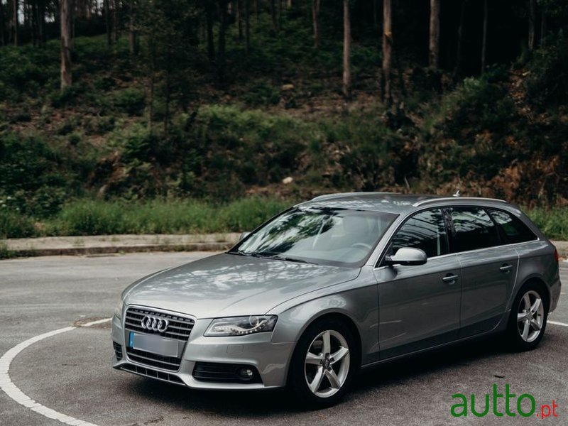 2010' Audi A4 Avant photo #6