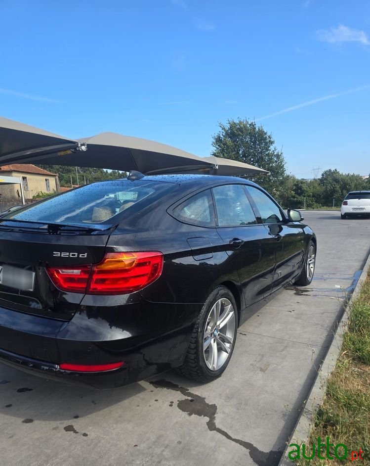 2014' BMW 320 Gran Turismo photo #6