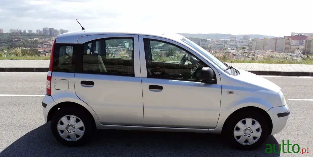 2010' Fiat Panda photo #6