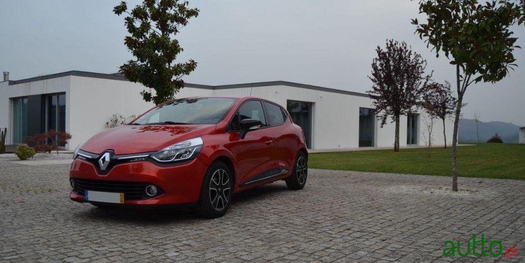 2014' Renault Clio photo #4