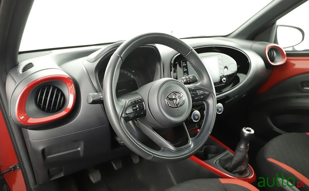 2022' Toyota Aygo X 1.0 Play photo #6