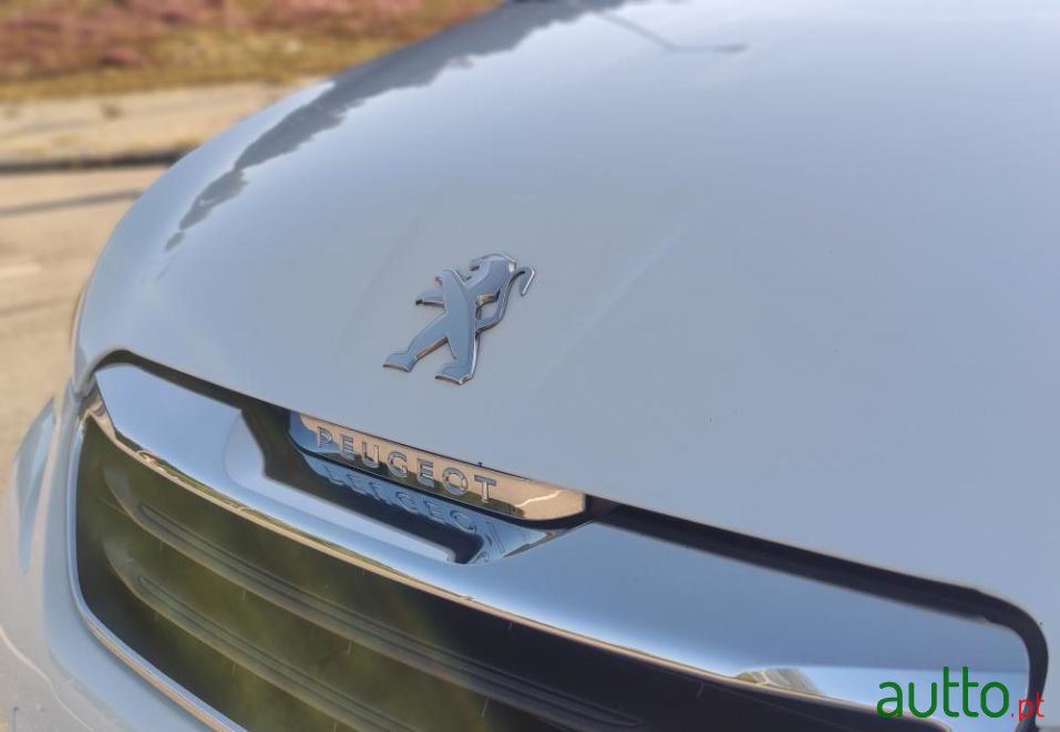 2014' Peugeot 108 photo #6