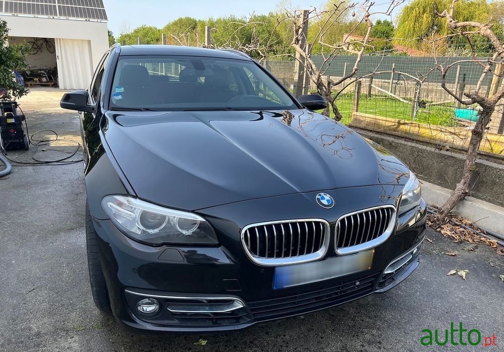 2016' BMW 520 Gran Turismo photo #5