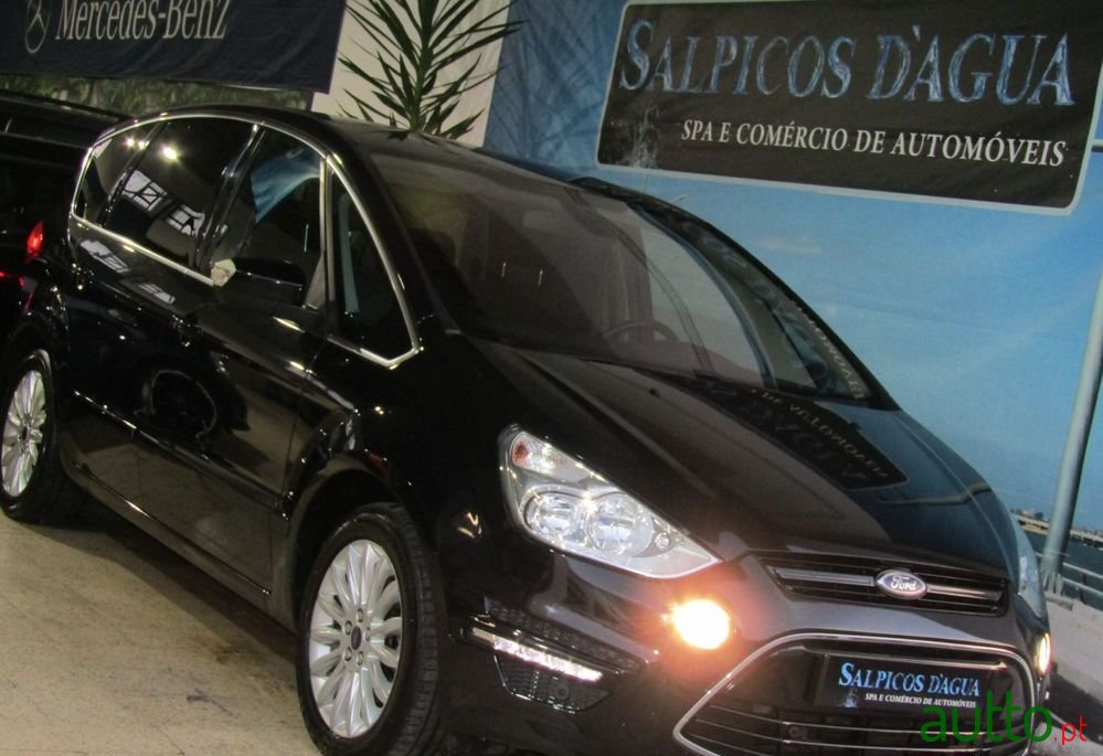 2013' Ford S-Max photo #3