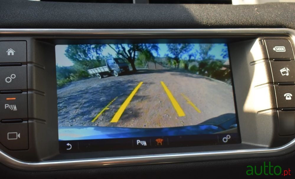 2017' Land Rover Range Rover Evoque photo #5