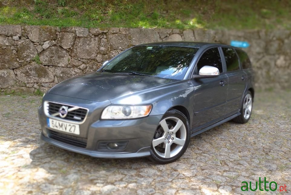 2011' Volvo V50 photo #1