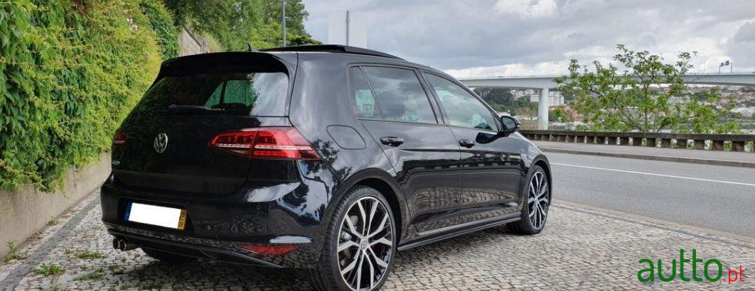 2015' Volkswagen Golf photo #1