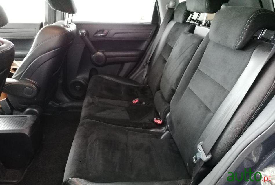 2010' Honda CR-V photo #4