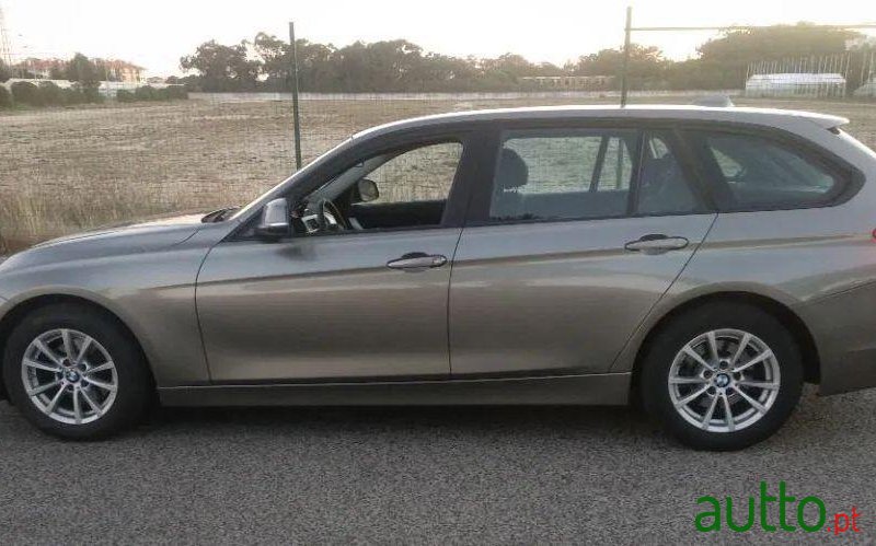 2015' BMW 316 D Touring photo #2