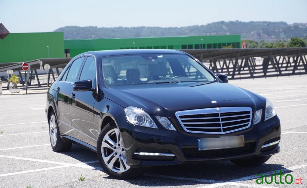 2010' Mercedes-Benz E 250 photo #1