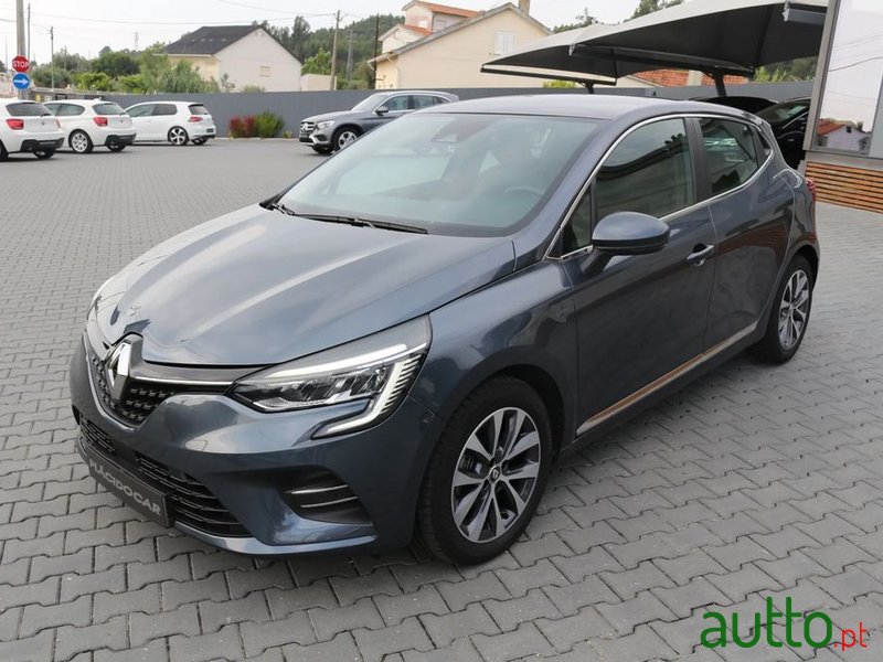 2020' Renault Clio photo #2