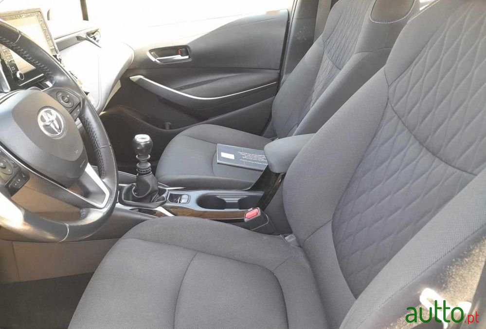 2023' Toyota Corolla photo #4