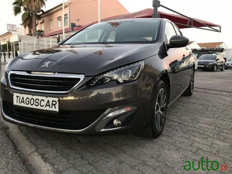 2015' Peugeot 308 1.6 Bluehdi Allure photo #1