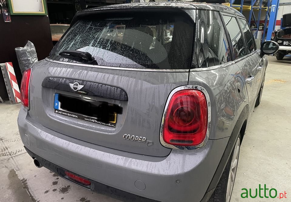 2015' MINI Cooper photo #6