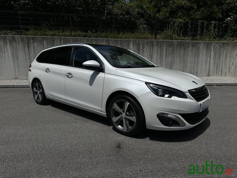 2015' Peugeot 308 Sw photo #1