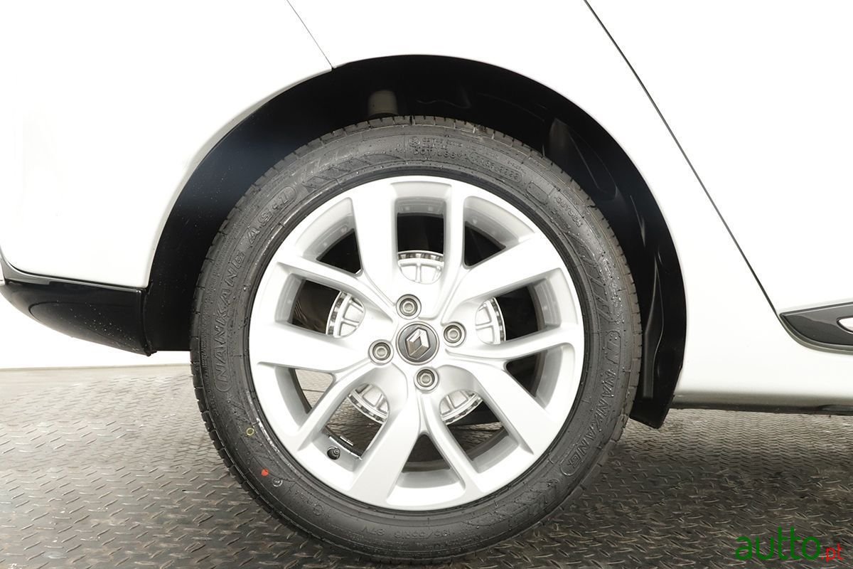 2020' Renault Clio Sport Tourer photo #5