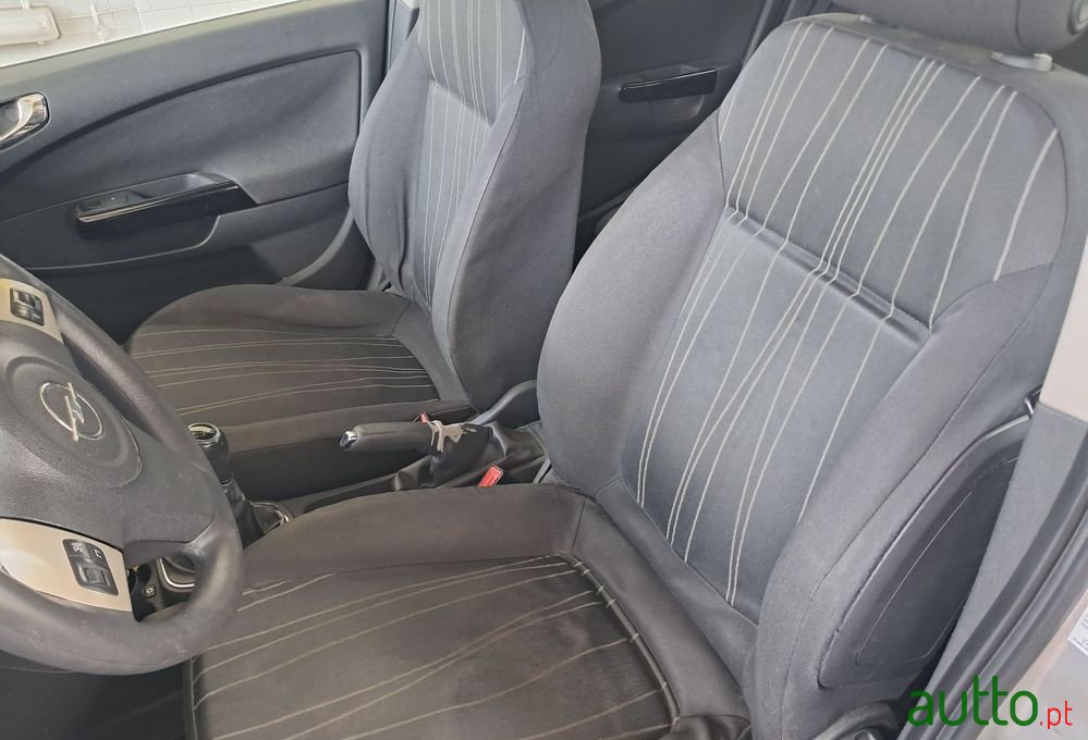 2007' Opel Corsa 1.2 Cmon photo #5