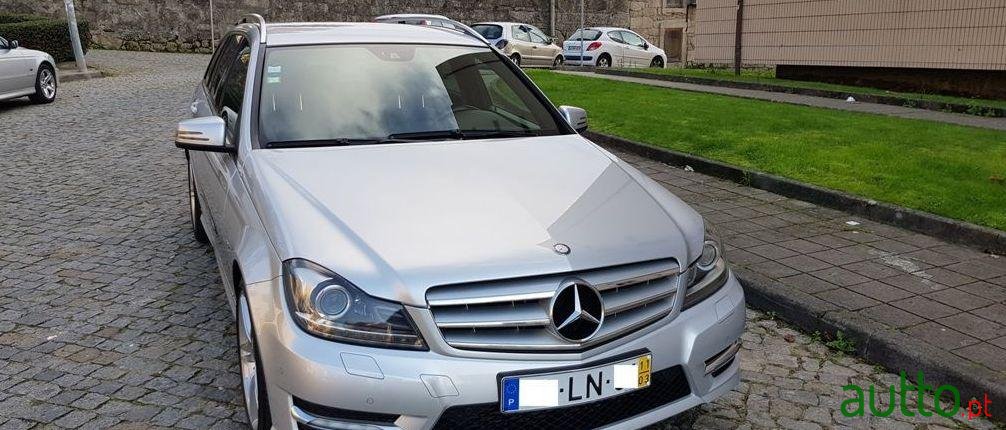 2011' Mercedes-Benz C-250 Amg 7G-Tronic photo #1