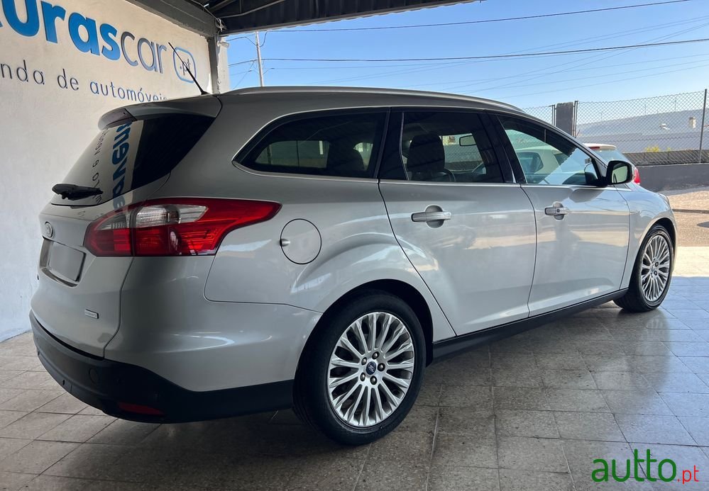 2013' Ford Focus Sw photo #2