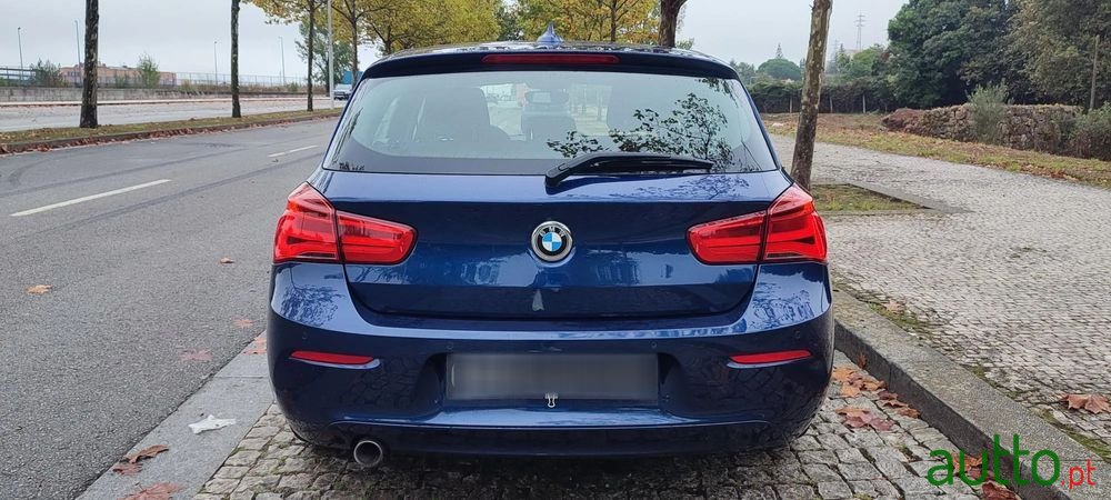 2017' BMW Série 1 D Line Sport photo #5