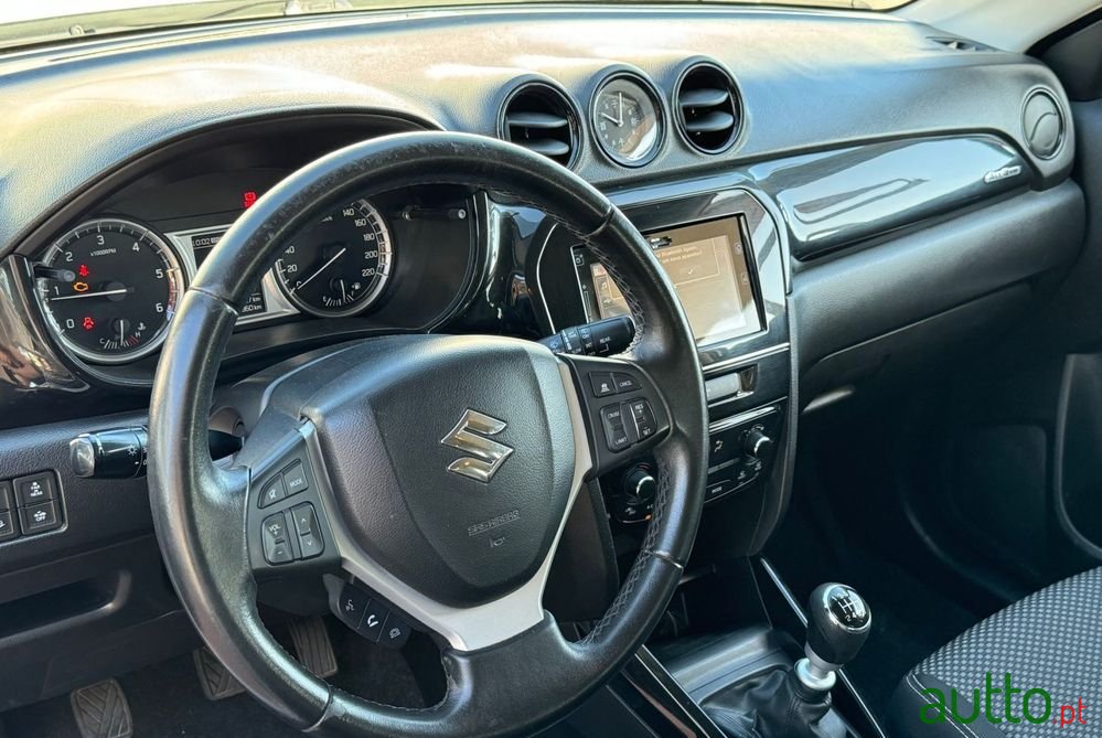2016' Suzuki Vitara photo #6