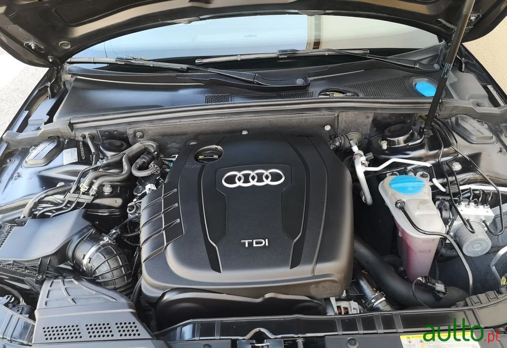 2013' Audi A4 Avant photo #6