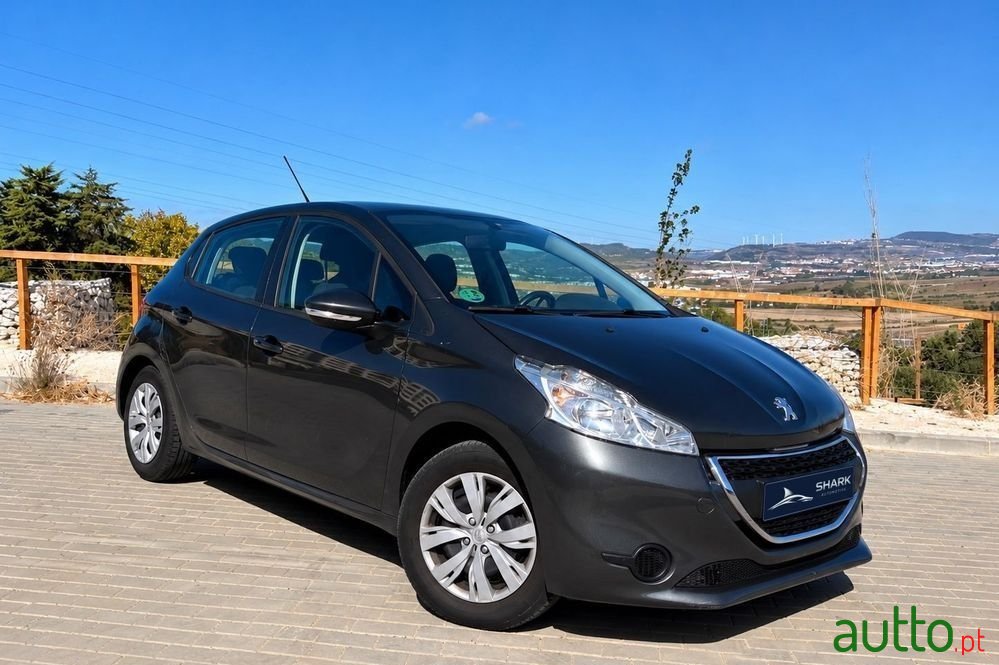 2014' Peugeot 208 82 Vti Active photo #2