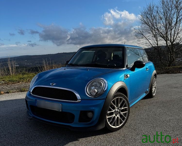 2012' MINI One 3 Portas photo #1