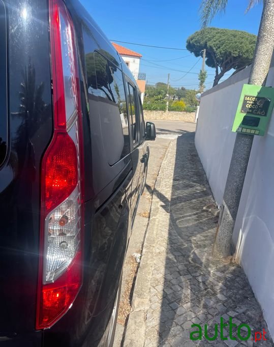 2017' Ford Tourneo Connect photo #5