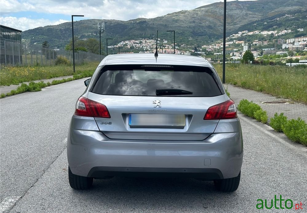 2016' Peugeot 308 1.6 Bluehdi Allure photo #2