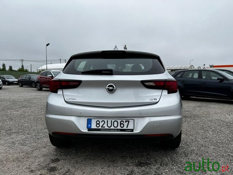 2018' Opel Astra photo #6