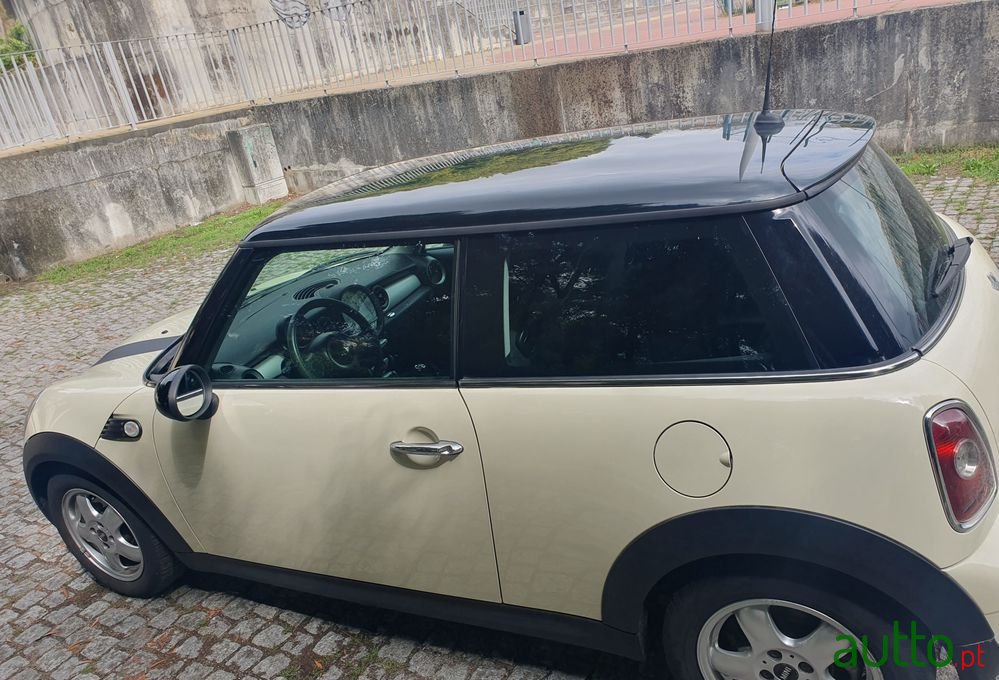 2008' MINI Cooper D photo #4