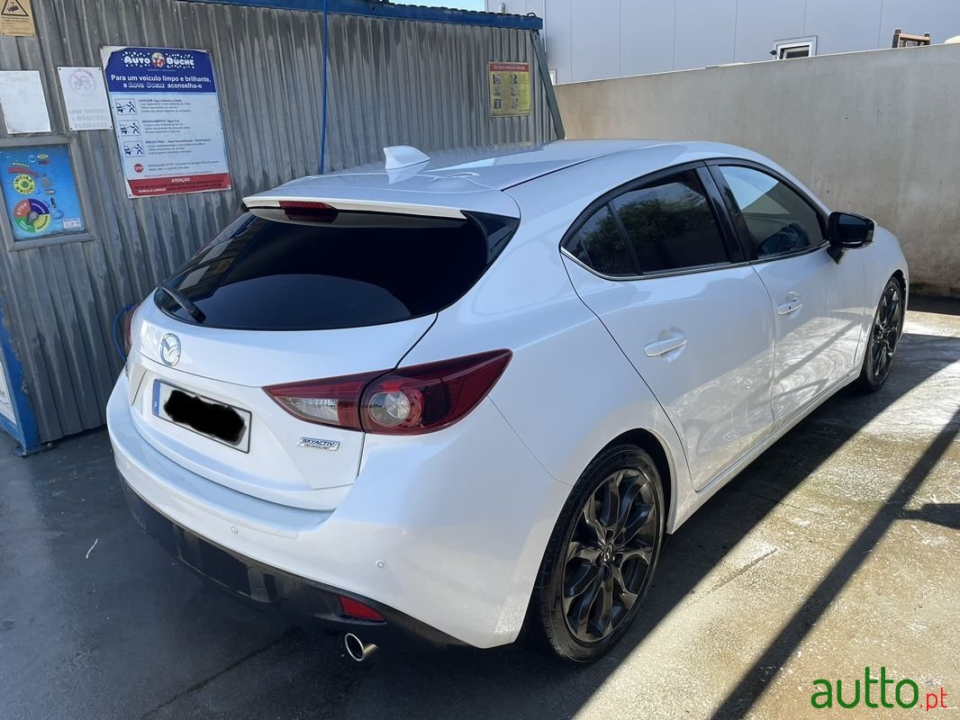 2015' Mazda 3 photo #4