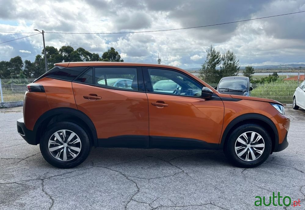 2023' Peugeot 2008 photo #6