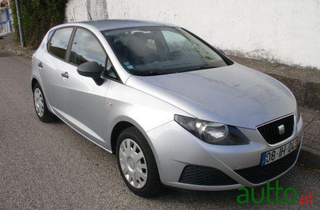 2009' SEAT Ibiza 1.6 Tdi photo #2