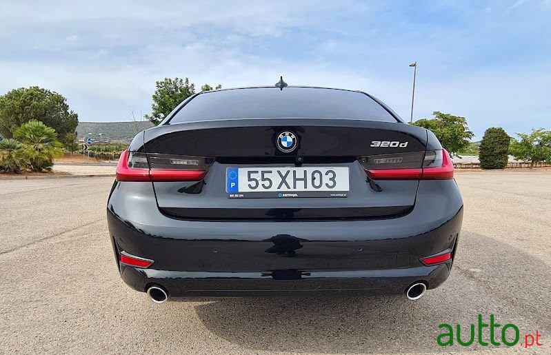 2019' BMW 320 photo #4
