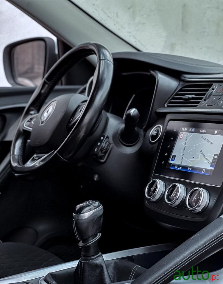 2020' Renault Kadjar 1.5 Dci Intens photo #4