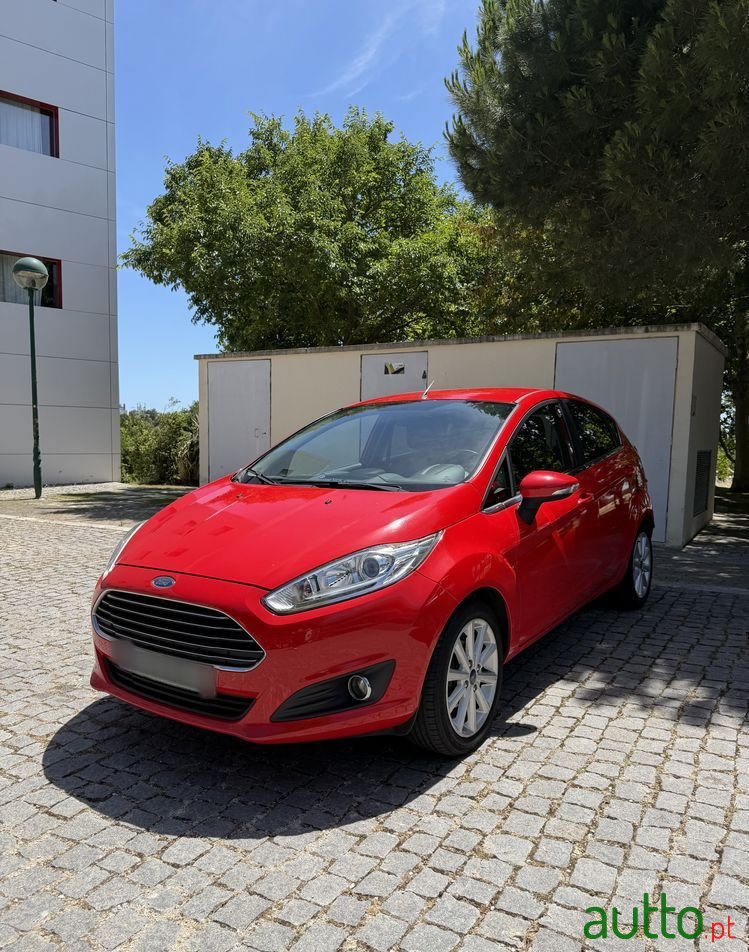 2016' Ford Fiesta photo #2